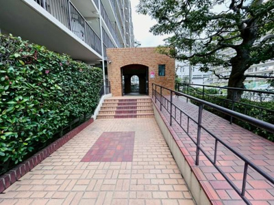 【エントランス】 | コーストアベニュー岸和田コーポラス1号棟