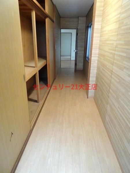 上林マンションの玄関