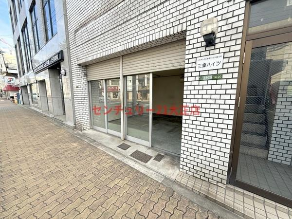 三泉ハイツの玄関