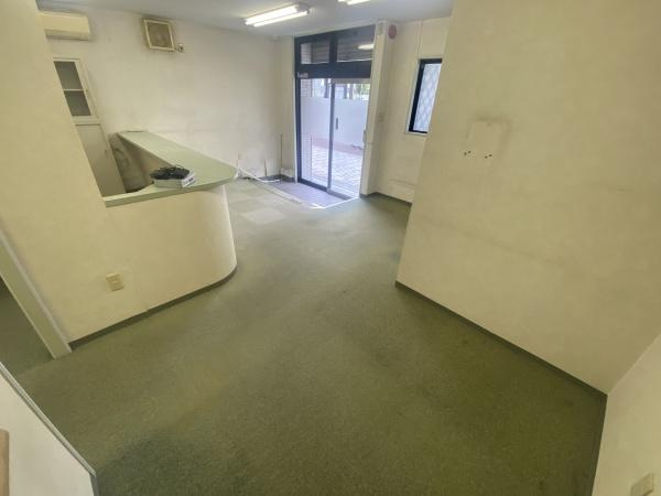 鶴町4丁目店舗の内装