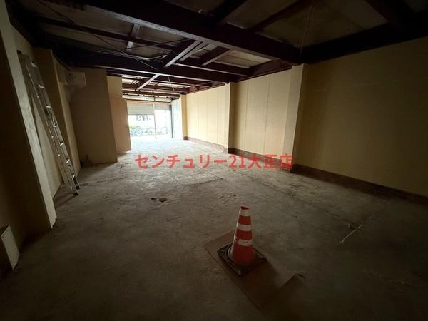 ダイガビルの洋室