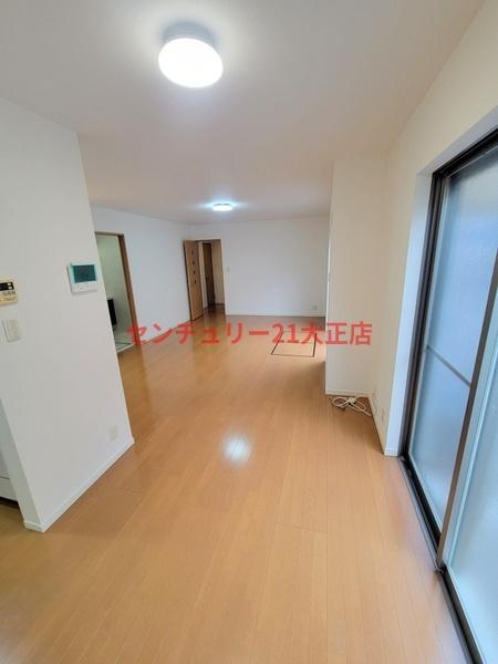 此花区春日出南1丁目中古戸建の居間・リビング