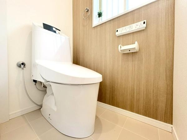 藤沢市片瀬２丁目の中古一戸建のトイレ