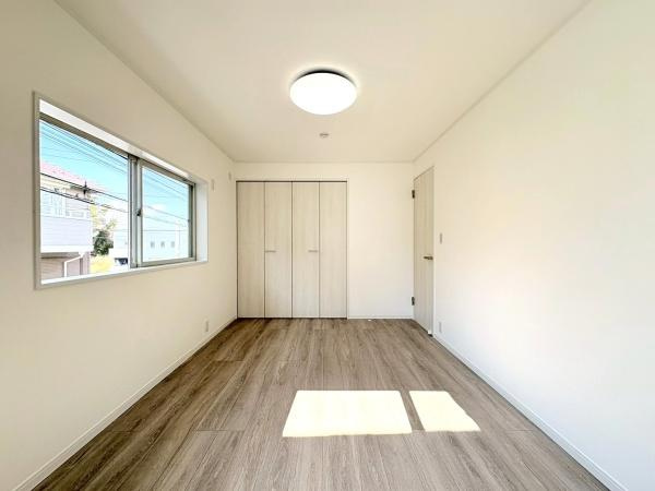 藤沢市片瀬２丁目の中古一戸建の洋室