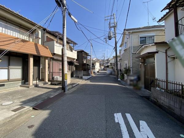 【前面道路含む現地写真】 | 明石市朝霧南町4丁目　中古戸建