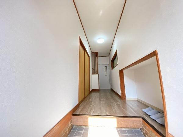 【玄関】 | 明石市朝霧南町4丁目　中古戸建