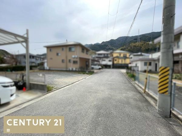 海南市藤白　土地の前面道路含む現地写真