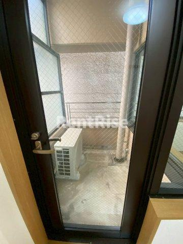 サンローズ八幡のバルコニー