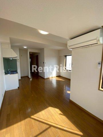 サンローズ八幡の居間・リビング