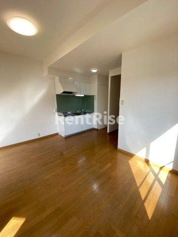 サンローズ八幡の居間・リビング