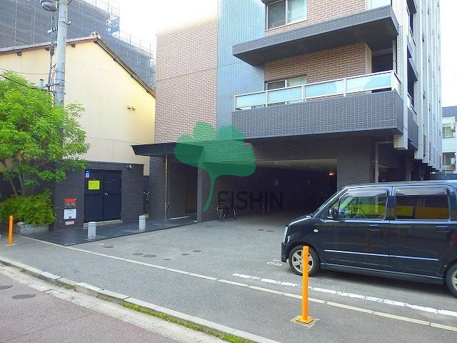 アイセレブ箱崎浪漫邸の駐車場