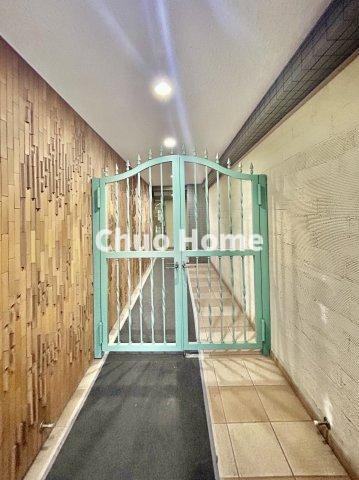 ストーク両国秀山のエントランス|【エントランス】マンションのエントランスは、その物件の印象を決める、顔とも言える場所です。毎日通る場所ですからきれいなのが一番です。