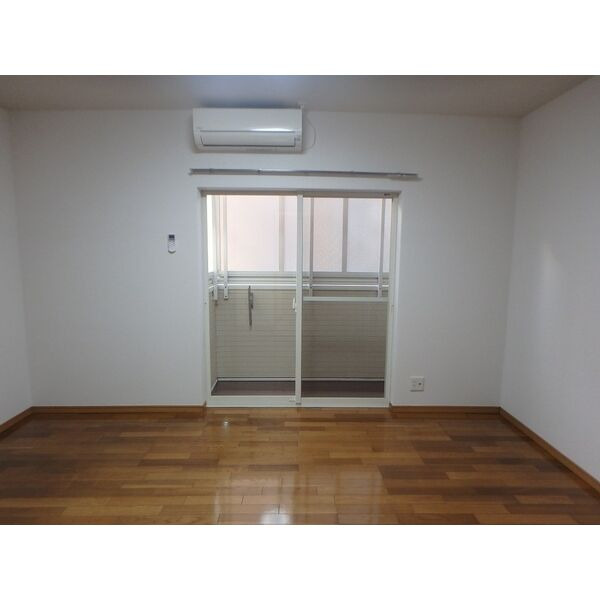 ハーモニーKハウスいおりの居間・リビング