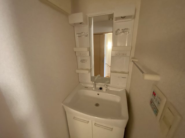 ワイズ　コンブリオⅣの洗面所