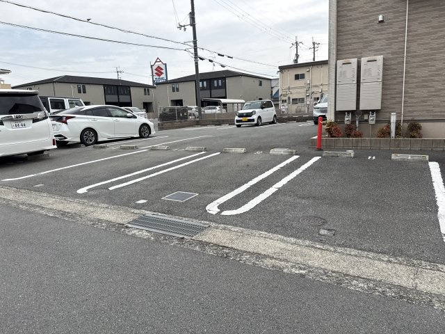 エスペランサ中仁野Ⅱの駐車場