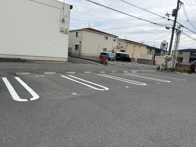 エスペランサ中仁野Ⅳの駐車場