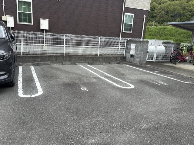 カリーノ・Ｓの駐車場