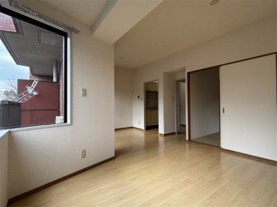 ファーストパレス与野本町の居間・リビング|ゆったりとしたリビングです