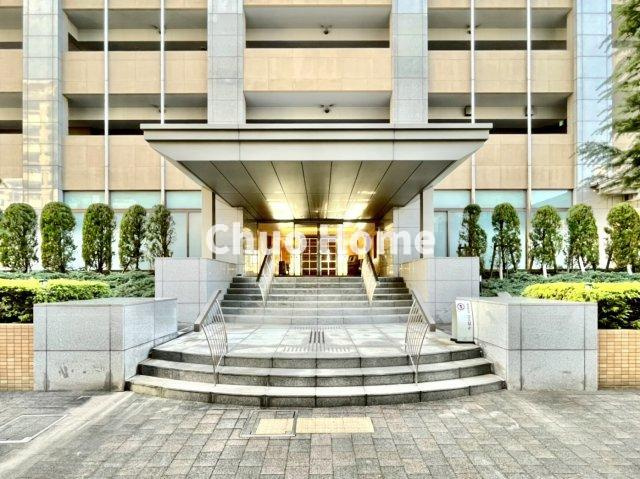 クレッセント東京ヴュータワーの中庭|敷地内には緑が多く住環境良好です