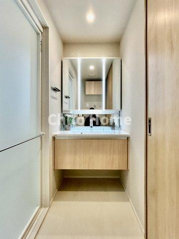 クレッセント東京ヴュータワーの駐車場|【敷地内駐車場】最新の空き状況や費用などの詳細は担当スタッフまでお問い合わせください。