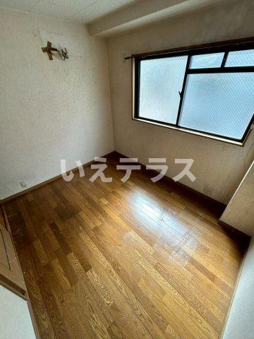 サンハイツ弐番館の居間・リビング