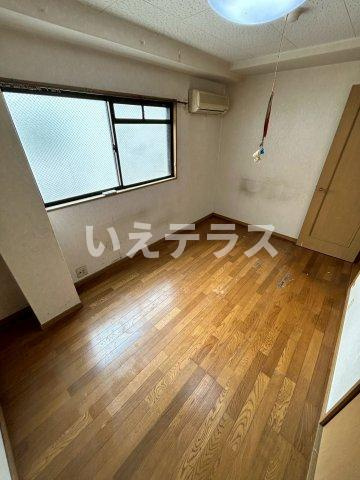 サンハイツ弐番館の居間・リビング