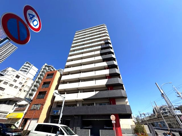 セレニテ元町アリエの外観
