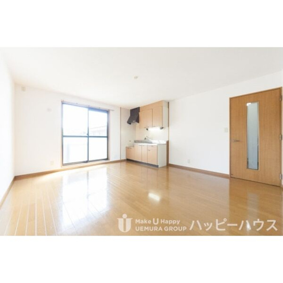 【居間・リビング】 | ティアラ長野 | 別部屋の写真のため、現況優先です。