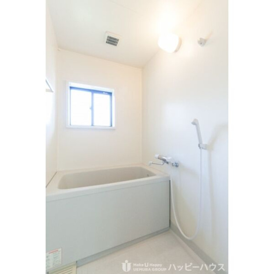 【浴室】 | ティアラ長野 | 別部屋の写真のため、現況優先です。