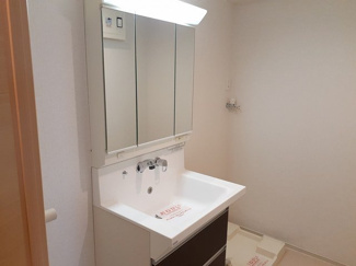 【洗面所】 | イースト　アヴェニュー