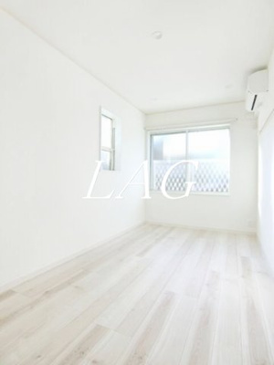 【居間・リビング】 | ハーミットクラブハウス鶴見寺谷Ⅲ | 洋室のお部屋です。