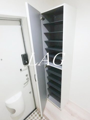 【玄関】 | ハーミットクラブハウス鶴見寺谷Ⅲ | 玄関です。