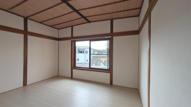 【寝室】