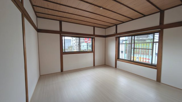 【寝室】