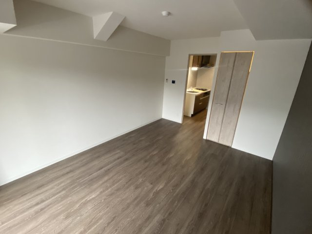 稲城市大丸の賃貸マンションの居間・リビング