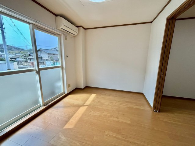 ホープ大野の洋室