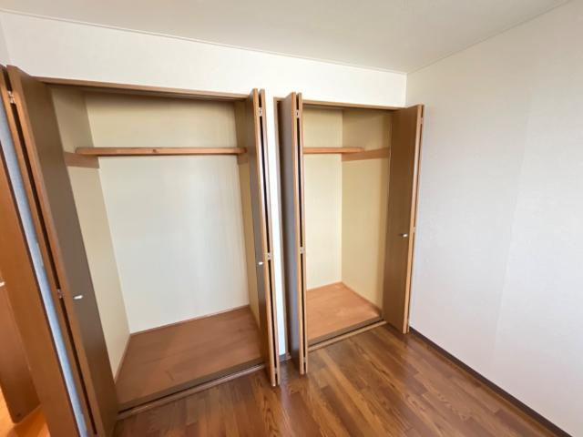 オーシャン元町の収納|北洋室クローゼット