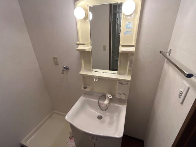 オーシャン元町の洗面所|洗面