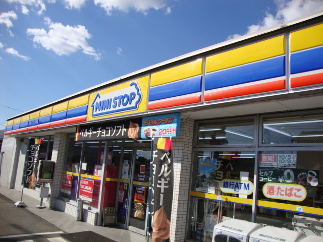 オーシャン元町の周辺|ミニストップ川井町店まで952ｍ