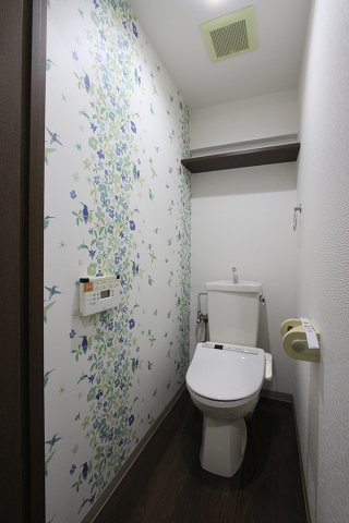 飯能市柳町の賃貸マンションのトイレ|かわいい柄のあるトイレ