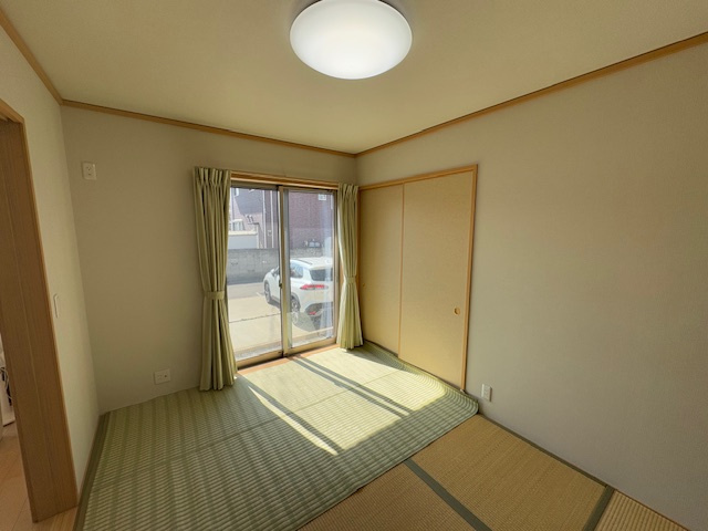 藤岡市森　中古2750の和室|落ち着いた雰囲気の和室付きです