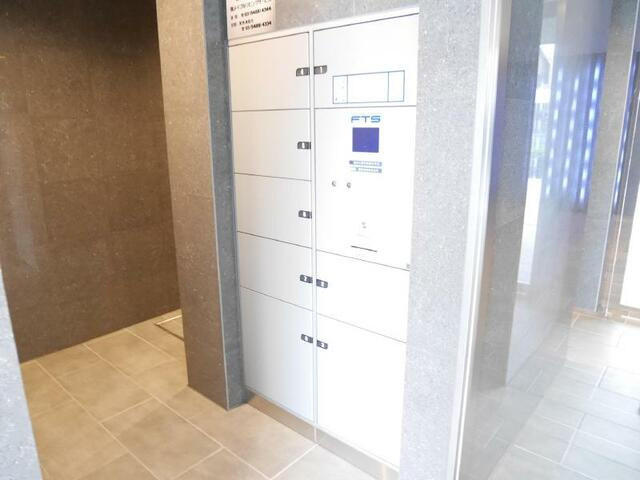 足立区中央本町１丁目の賃貸マンション