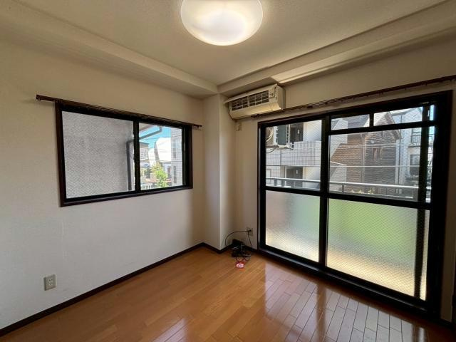 セリエ八代の洋室