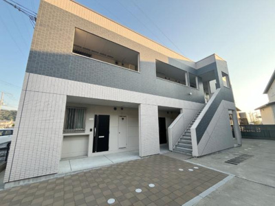 【外観】 | コンフォルト | 外観写真（昼）