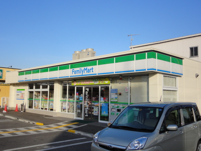 コーポ・サカシタＡ棟の周辺|ファミリーマートまで600ｍ