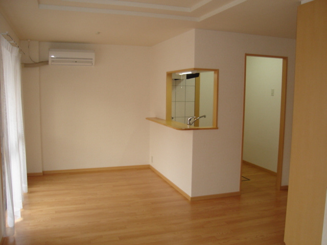 コーポ・サカシタＡ棟の居間・リビング|リビング