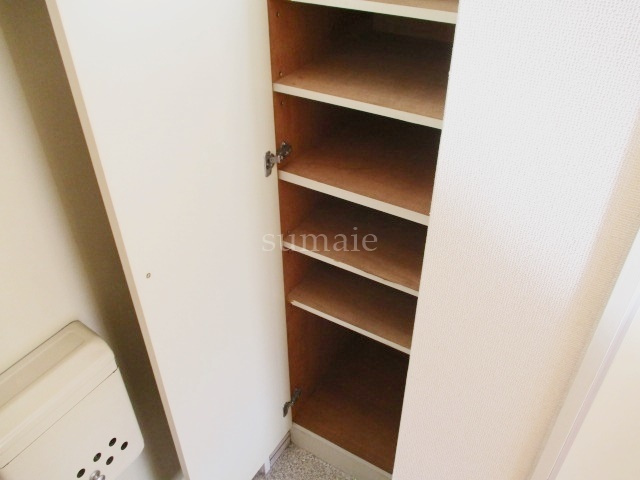 オークヒルズ小豆沢の玄関|玄関横の収納です☆