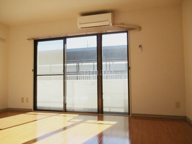 オークヒルズ小豆沢の居間・リビング|7.2帖の広々としたリビングです☆