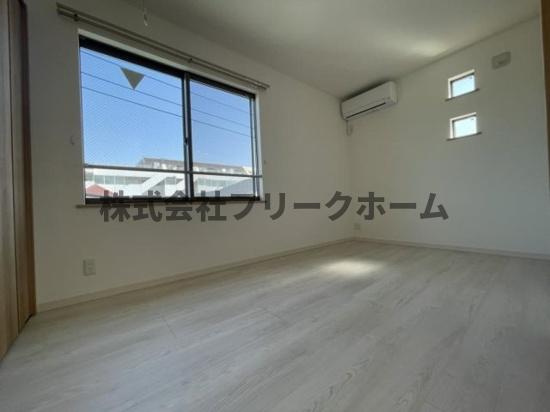 武蔵野市中町２丁目のアパートの寝室