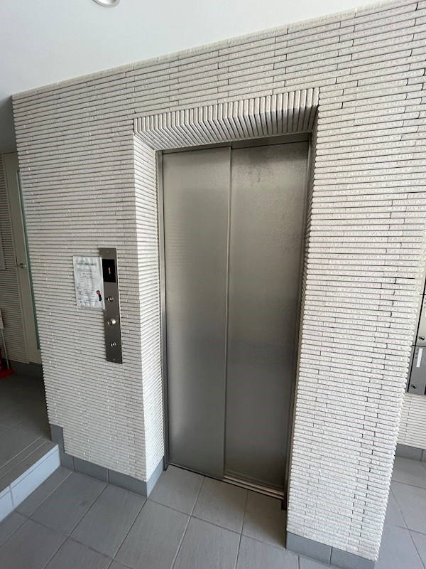 タウニー東灘のロビー